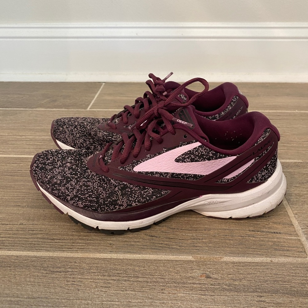 Brooks Ghost Running Shoes- Maroon